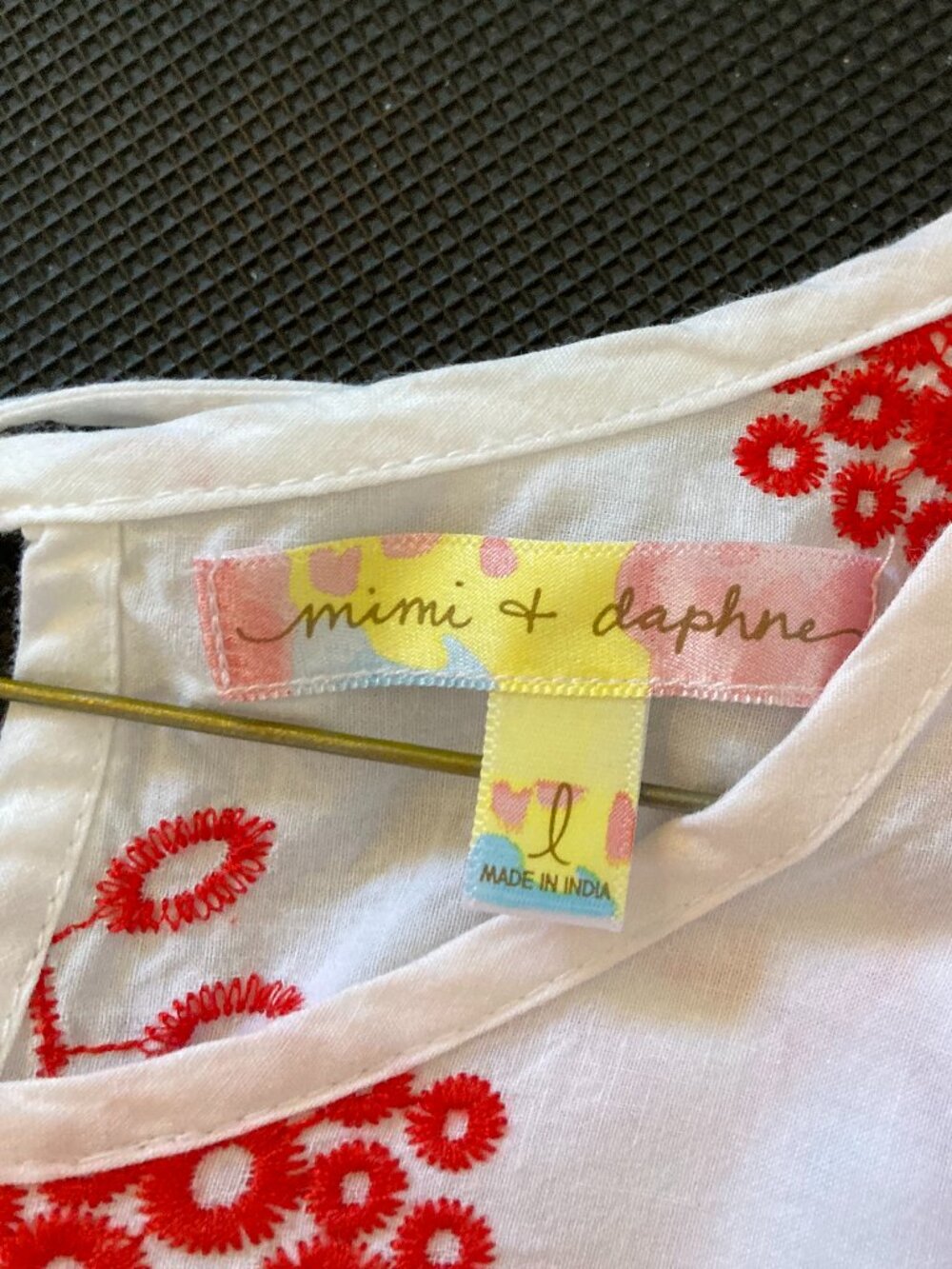 Mimi & Daphne Women's 100% Cotton Embroidered Blouse Size L - Picture 3 of 9